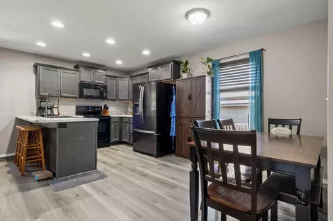 Kitchen - 531 S Forest Ln, Republic, MO 65738 photo 2 of 8