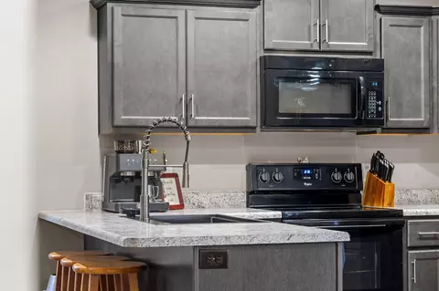 Kitchen - 531 S Forest Ln, Republic, MO 65738 photo 6 of 8