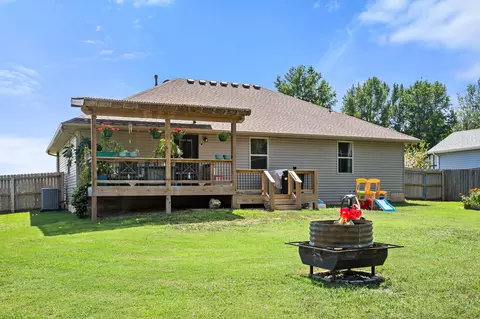 Exterior - 531 S Forest Ln, Republic, MO 65738 photo 12 of 14