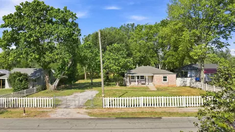 617 N Hillcrest Ave, Springfield, MO 65802 photo 2