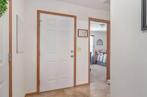 Entry Way - 635 S Mahn Ave, Springfield, MO 65802 photo 1 of 1