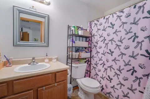 Bath - 635 S Mahn Ave, Springfield, MO 65802 photo 2 of 2