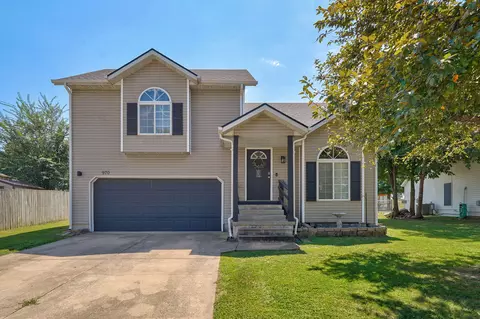 Exterior - 970 W Birch St, Nixa, MO 65714 photo 2 of 9
