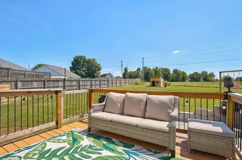 Exterior - 970 W Birch St, Nixa, MO 65714 photo 3 of 9