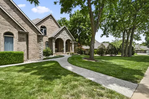 Exterior - 4013 E Gastonbury St, Springfield, MO 65809 photo 4 of 20