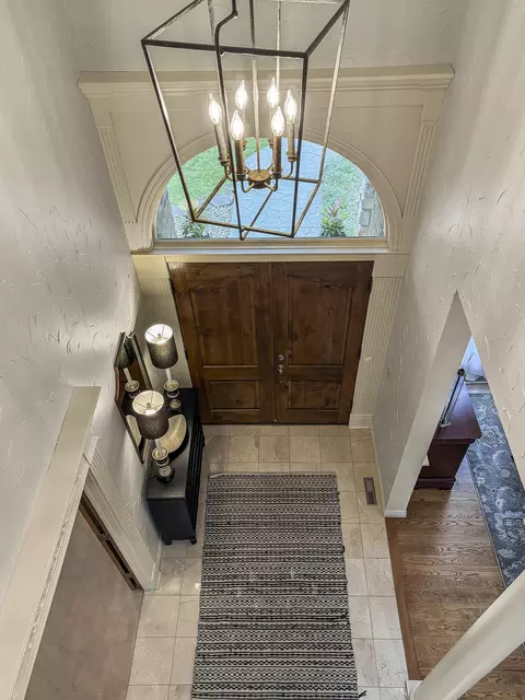 Entry Way - 4013 E Gastonbury St, Springfield, MO 65809 photo 4 of 8