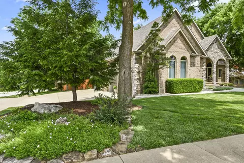 Exterior - 4013 E Gastonbury St, Springfield, MO 65809 photo 5 of 20