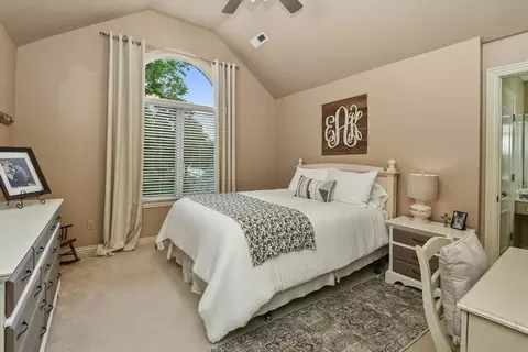 Bedroom - 4013 E Gastonbury St, Springfield, MO 65809 photo 8 of 13