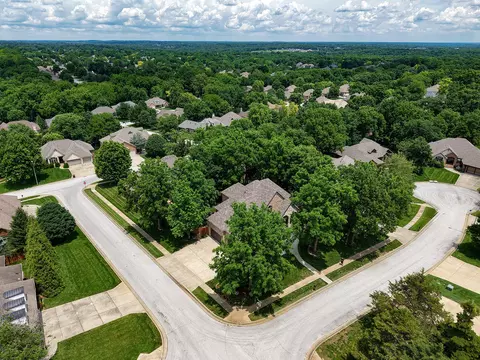 View/Area - 4013 E Gastonbury St, Springfield, MO 65809 photo 1 of 2