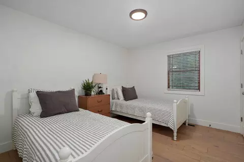 Bedroom - 2800 W Oak Run, Ozark, MO 65721 photo 3 of 4