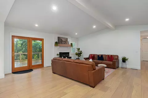 Living - 2800 W Oak Run, Ozark, MO 65721 photo 2 of 2