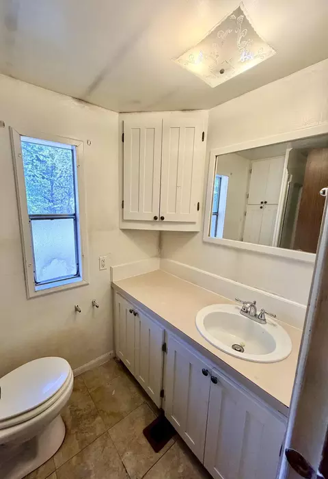 Bath - 25870 County Road 250, Hermitage, MO 65668 photo 2 of 2