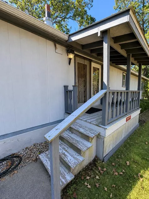 Exterior - 25870 County Road 250, Hermitage, MO 65668 photo 2 of 7