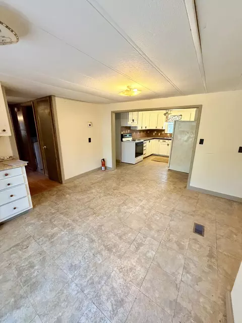 Kitchen - 25870 County Road 250, Hermitage, MO 65668 photo 1 of 2