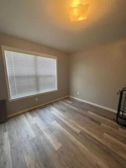 429 N Douglas Dr, Republic, MO 65738 photo 9