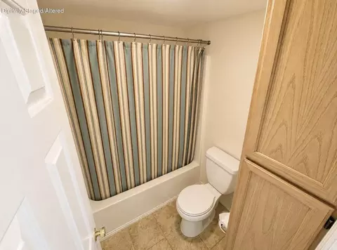 Bath - 690 Fall Creek Dr #10, Branson, MO 65616 photo 1 of 3