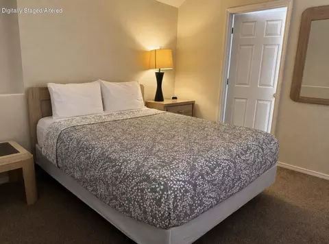 Bedroom - 690 Fall Creek Dr #10, Branson, MO 65616 photo 2 of 2