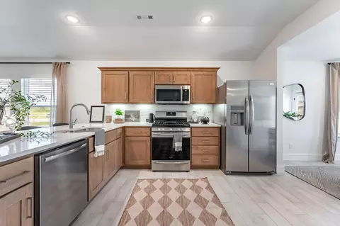 Kitchen - 905 W Pebblebrooke Dr, Ozark, MO 65721 photo 4 of 5