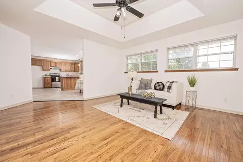 Living - 3020 W Melbourne St, Springfield, MO 65810 photo 1 of 2