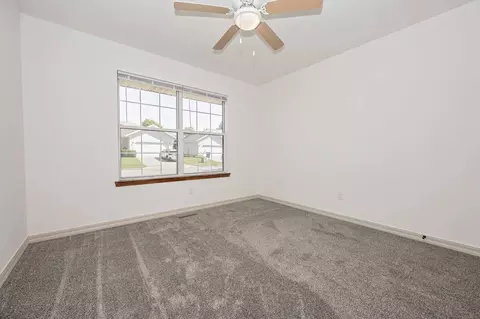 Bedroom - 3020 W Melbourne St, Springfield, MO 65810 photo 7 of 8
