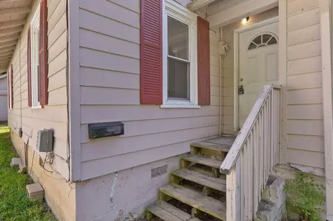 Exterior - 1226 W Kerr St, Springfield, MO 65803 photo 4 of 8