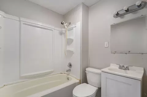 Bath - 1226 W Kerr St, Springfield, MO 65803 photo 1 of 1