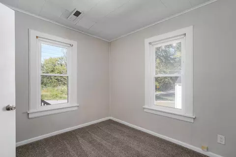 Bedroom - 1226 W Kerr St, Springfield, MO 65803 photo 2 of 3