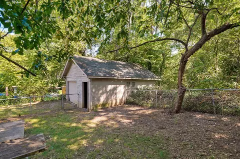 Exterior - 1226 W Kerr St, Springfield, MO 65803 photo 8 of 8