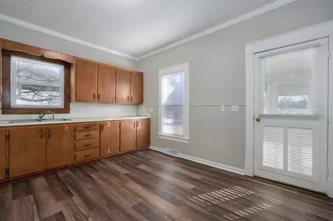 1700 W Atlantic St, Springfield, MO 65803 photo 8