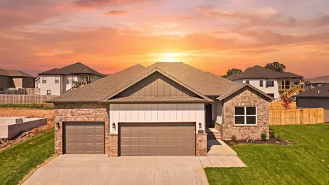 2505 W Fisherman Dr, Ozark, MO 65721