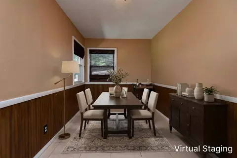Dining - 1455 S Barnes Ave, Springfield, MO 65804 photo 2 of 2