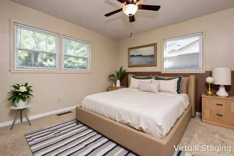Bedroom - 1455 S Barnes Ave, Springfield, MO 65804 photo 2 of 5