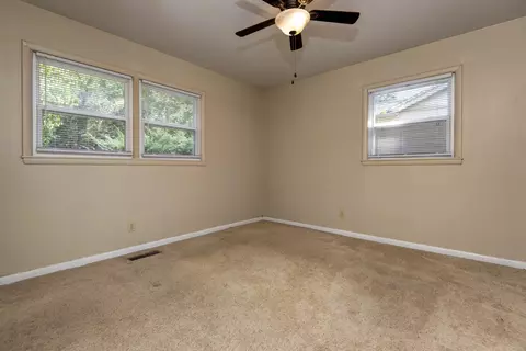 Bedroom - 1455 S Barnes Ave, Springfield, MO 65804 photo 3 of 5