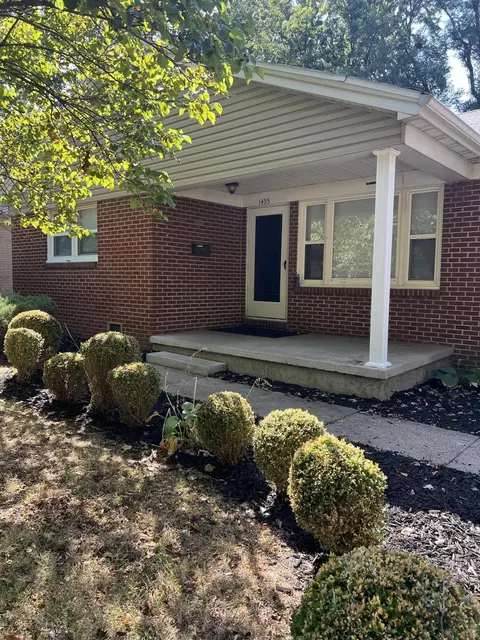 Exterior - 1455 S Barnes Ave, Springfield, MO 65804 photo 3 of 7