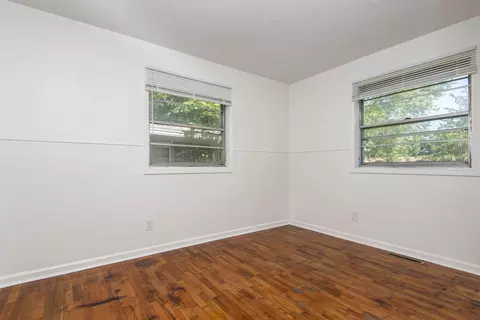 Bedroom - 1020 Edgewood St, Springfield, MO 65807 photo 5 of 7
