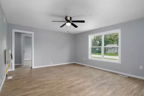 Living - 12 E Hawthorne St, Aurora, MO 65605 photo 2 of 3