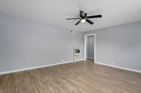 Living - 12 E Hawthorne St, Aurora, MO 65605 photo 1 of 3