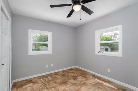 Bedroom - 12 E Hawthorne St, Aurora, MO 65605 photo 2 of 4