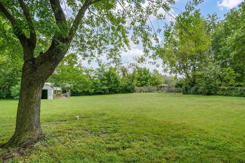 Exterior - 12 E Hawthorne St, Aurora, MO 65605 photo 6 of 9