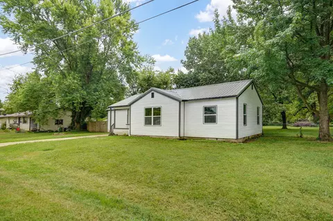 Other - 12 E Hawthorne St, Aurora, MO 65605 photo 2 of 7