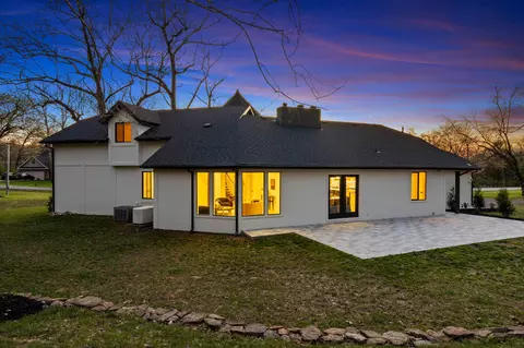 Exterior - 5554 S Woodcliffe Dr, Springfield, MO 65804 photo 8 of 12