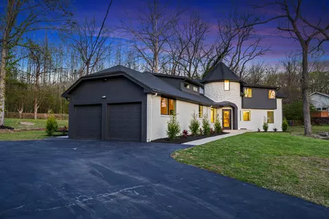 Exterior - 5554 S Woodcliffe Dr, Springfield, MO 65804 photo 3 of 12