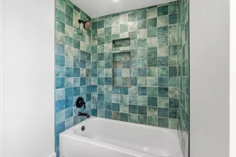Bath - 5554 S Woodcliffe Dr, Springfield, MO 65804 photo 6 of 6