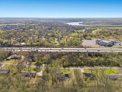 View/Area - 5554 S Woodcliffe Dr, Springfield, MO 65804 photo 3 of 4