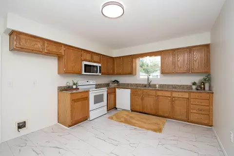 2916 W Chestnut St, Springfield, MO 65803 photo 4