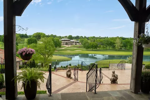 View/Area - 3865 Eaglescliffe Dr, Springfield, MO 65809 photo 7 of 16
