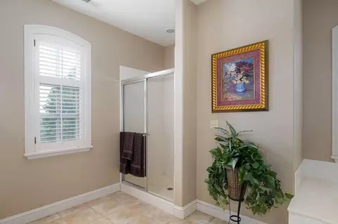 Bath - 3865 Eaglescliffe Dr, Springfield, MO 65809 photo 8 of 8