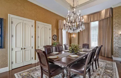 Dining - 3865 Eaglescliffe Dr, Springfield, MO 65809 photo 2 of 4