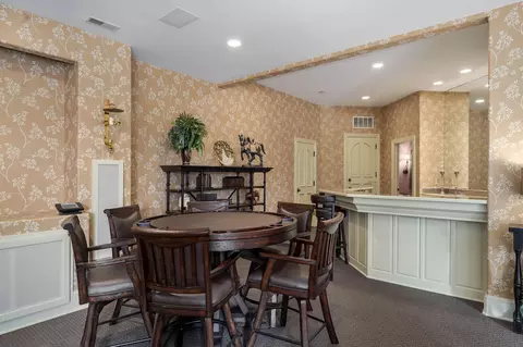 Dining - 3865 Eaglescliffe Dr, Springfield, MO 65809 photo 4 of 4