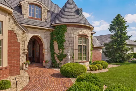Exterior - 3865 Eaglescliffe Dr, Springfield, MO 65809 photo 6 of 14